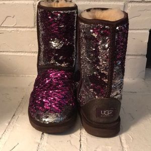 Magenta/silver Sparkle Uggs